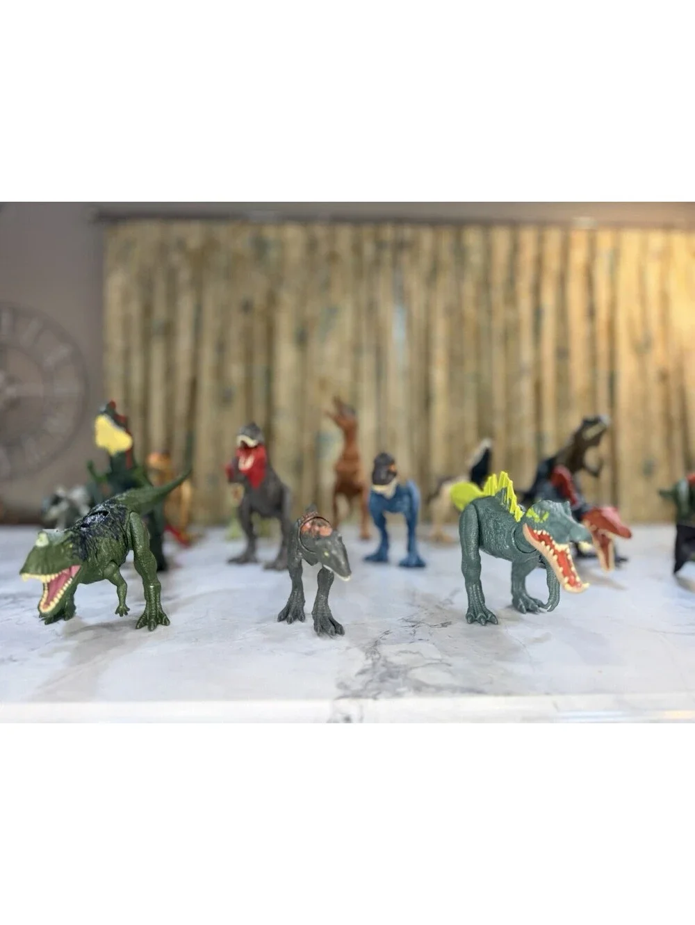 Lot of 16 Mattel Jurassic World Dinosaurs Roarivores Savage Strike Attack Pack